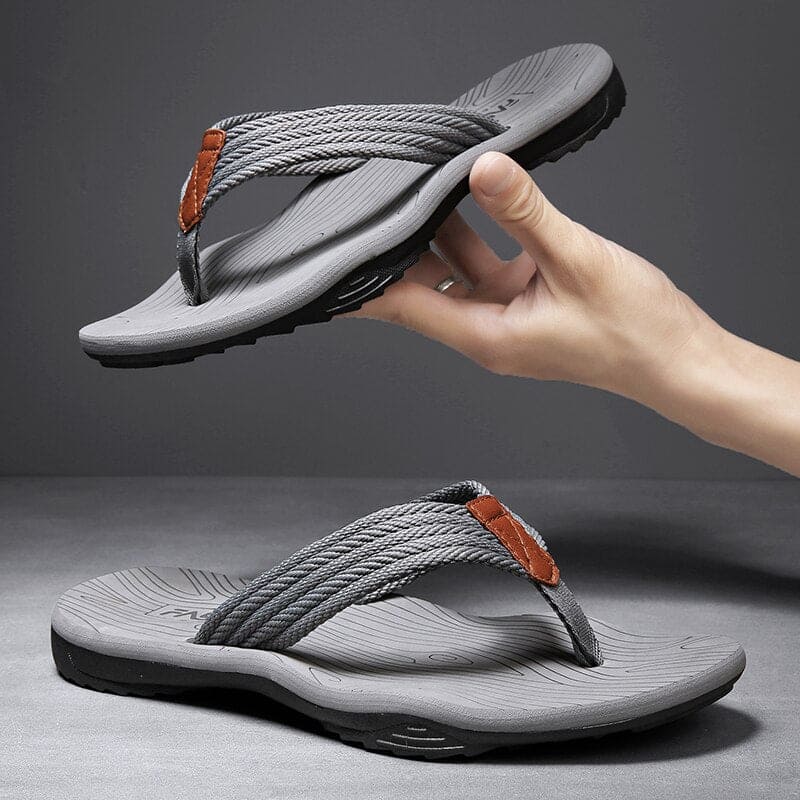 Liam Heren Slippers – Stylish Comfort for Sunny Summer Days