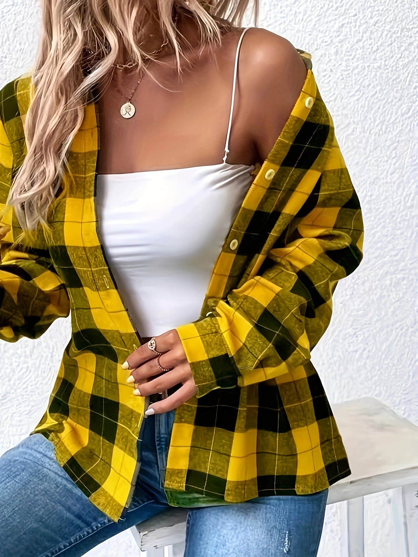 Casual Check Blouse – Stylish and Comfortable for Spring and Autumn