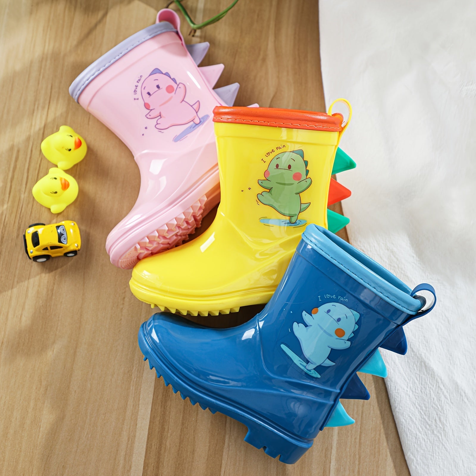 Dino Splash Children's Rain Boots - Playful Protection for Rainy Days