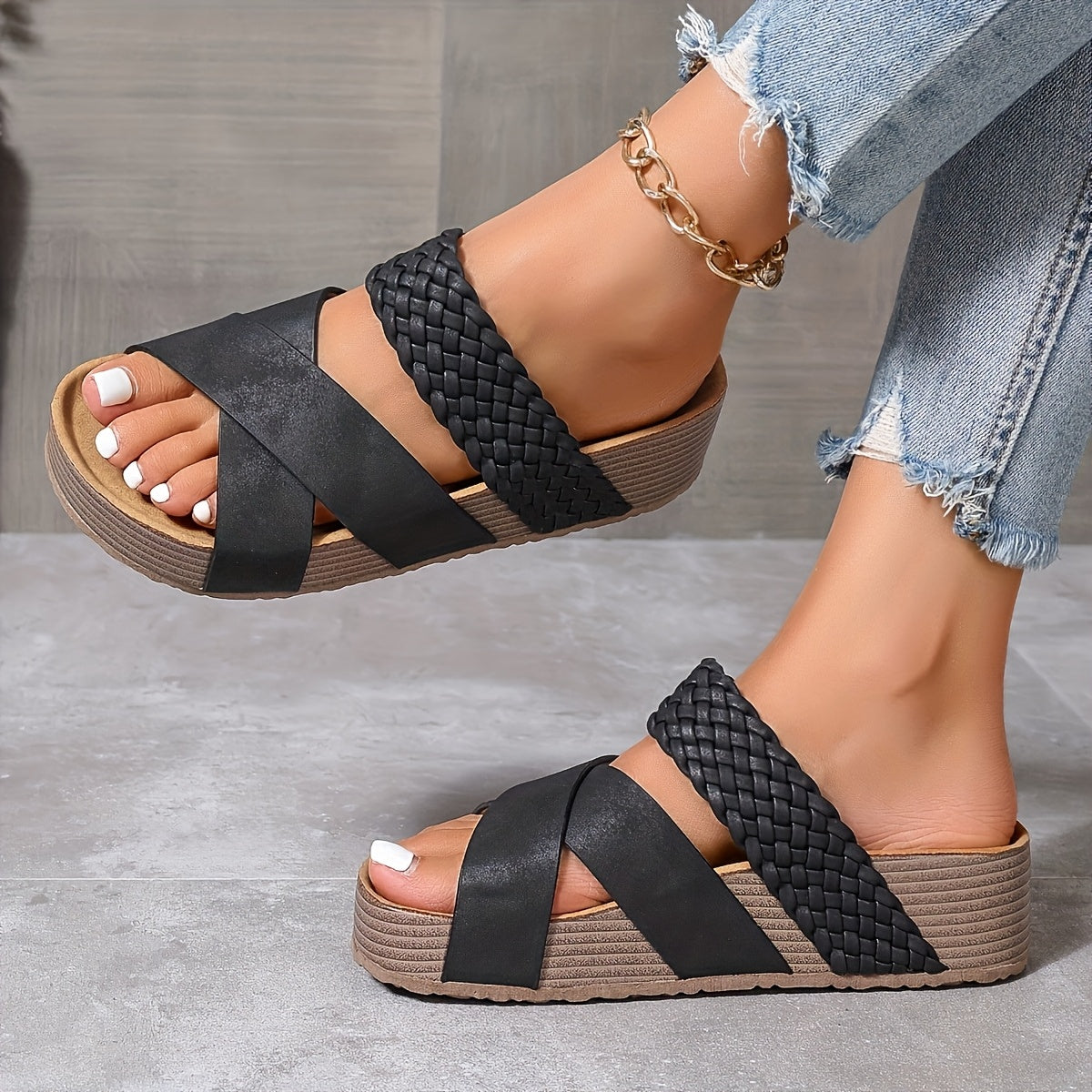 Chic Woven Platform Sandals for Women – Stylish and Comfortable for Summer Days
