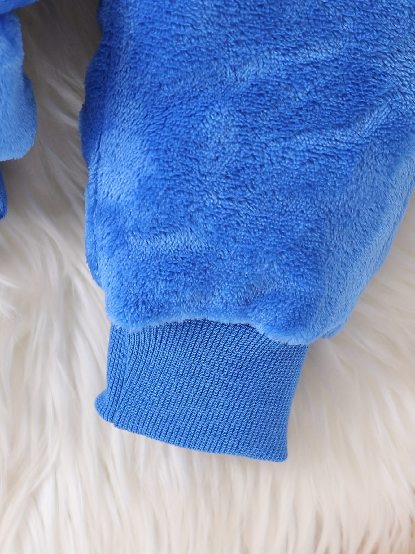 3-Piece Baby Boys Flannel Set – Ideal for Cold Winter Days