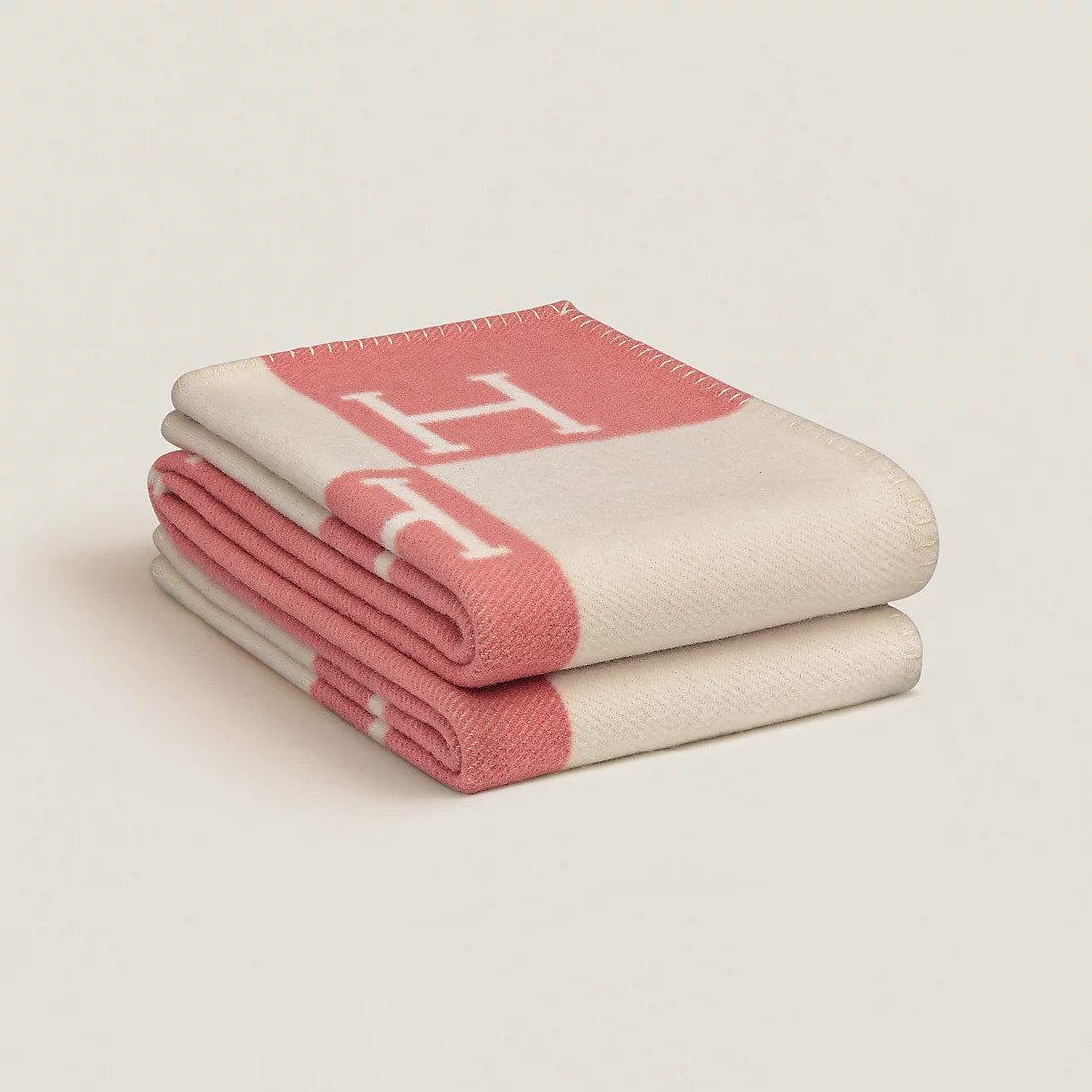 Luxe Wool-Cashmere Blanket – Elegant Warmth and Comfort