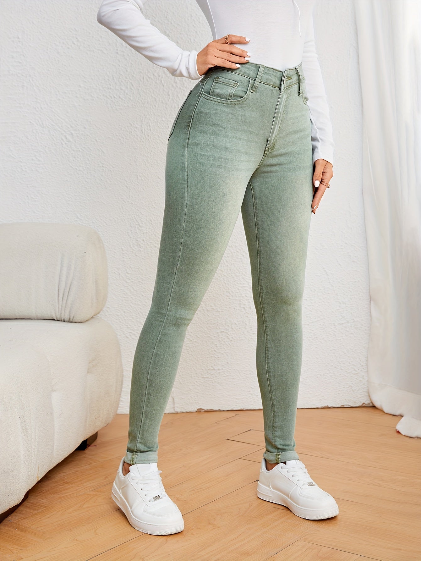 Casual Skinny Jeans for Women – Medium Stretch, Ideal for All Seasons