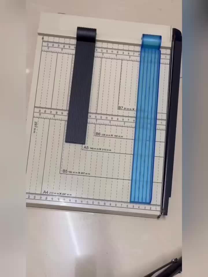 ProCut A4 Paper Cutter – Precise Cutting in One Smooth Motion