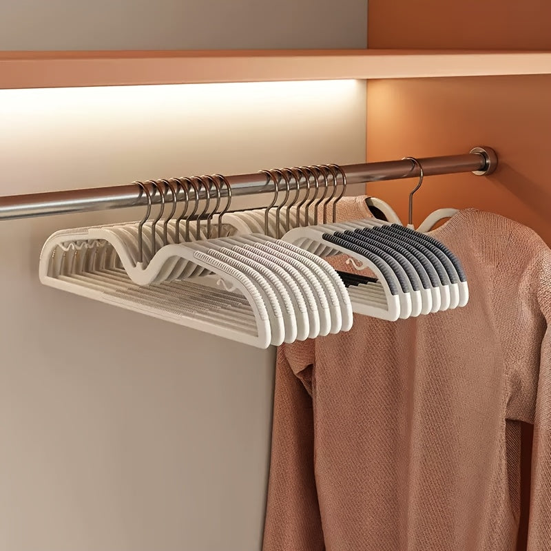Space-Saving Short Neck Hanger – Non-Slip and Rotating