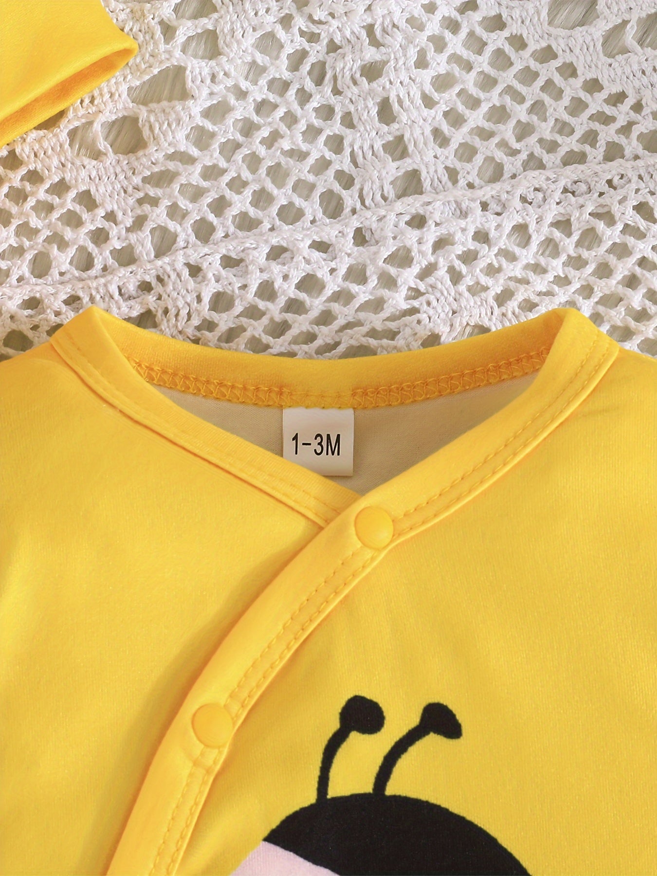 Cute Bee Jumpsuit Set – Perfect for Outdoor Adventures for Babies