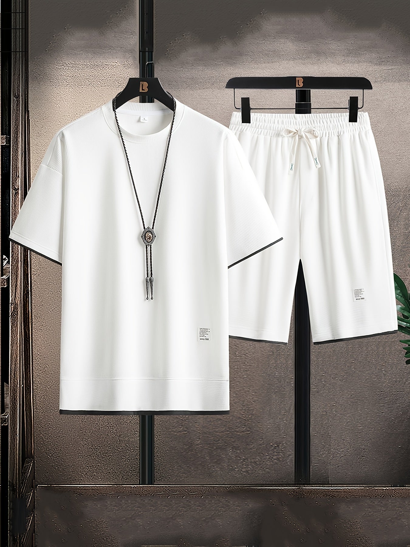Trendy Men's Set Round Neck – Comfortable and Breathable for Active Summers