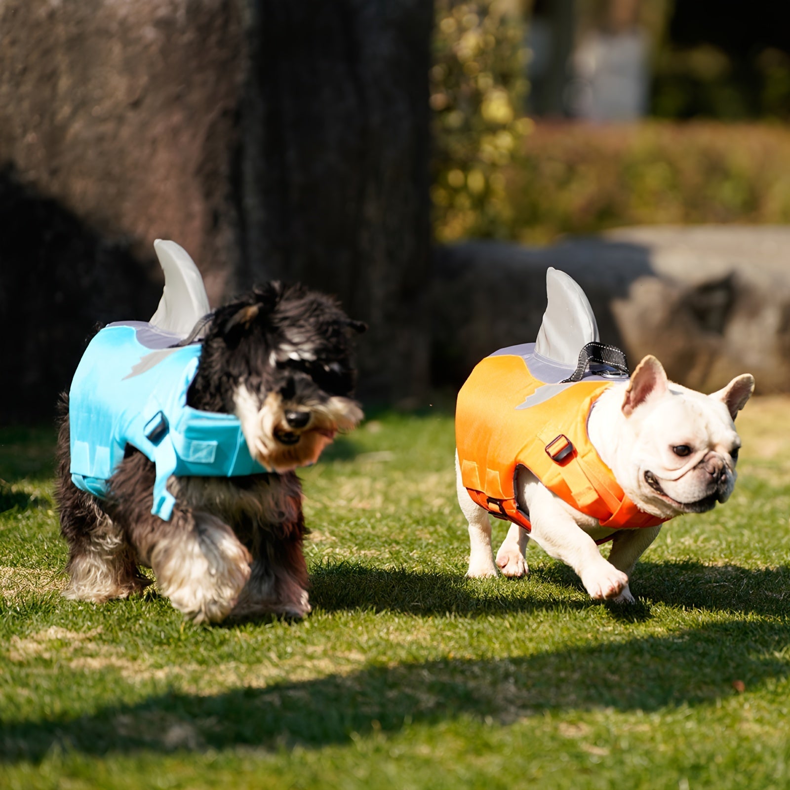 Reflective Shark Dog Swim Vest – Safety Vest for Pets with Handle and Adjustable Straps