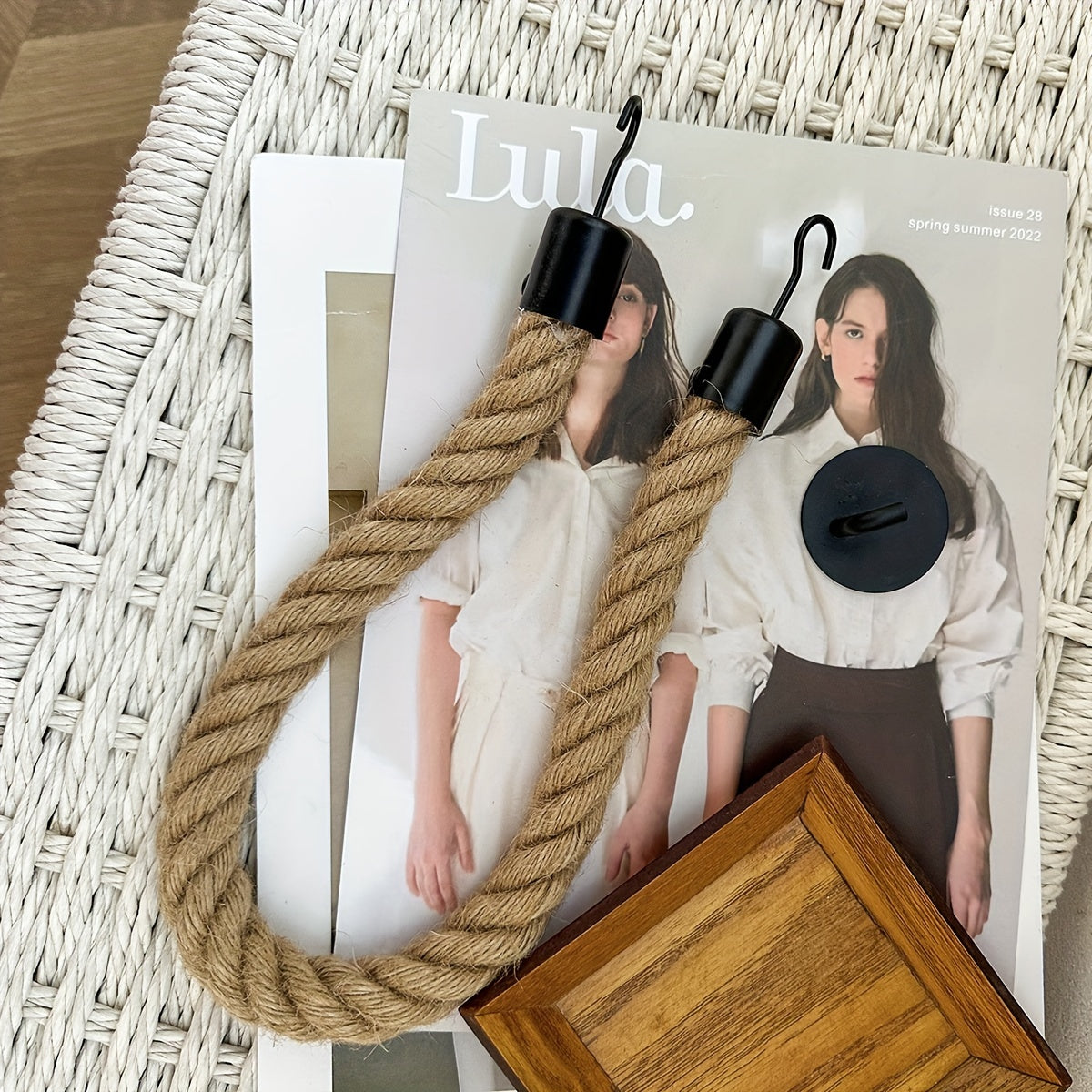 Hemp Rope Toilet Paper Holder - For Stylish Bathrooms