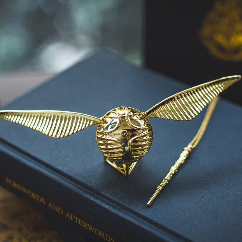 Golden Winged Orb Ring Box – Luxury Movable Jewellery Case