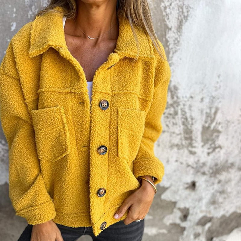 Sanne's Cozy Teddy Coat - For Warm and Stylish Days
