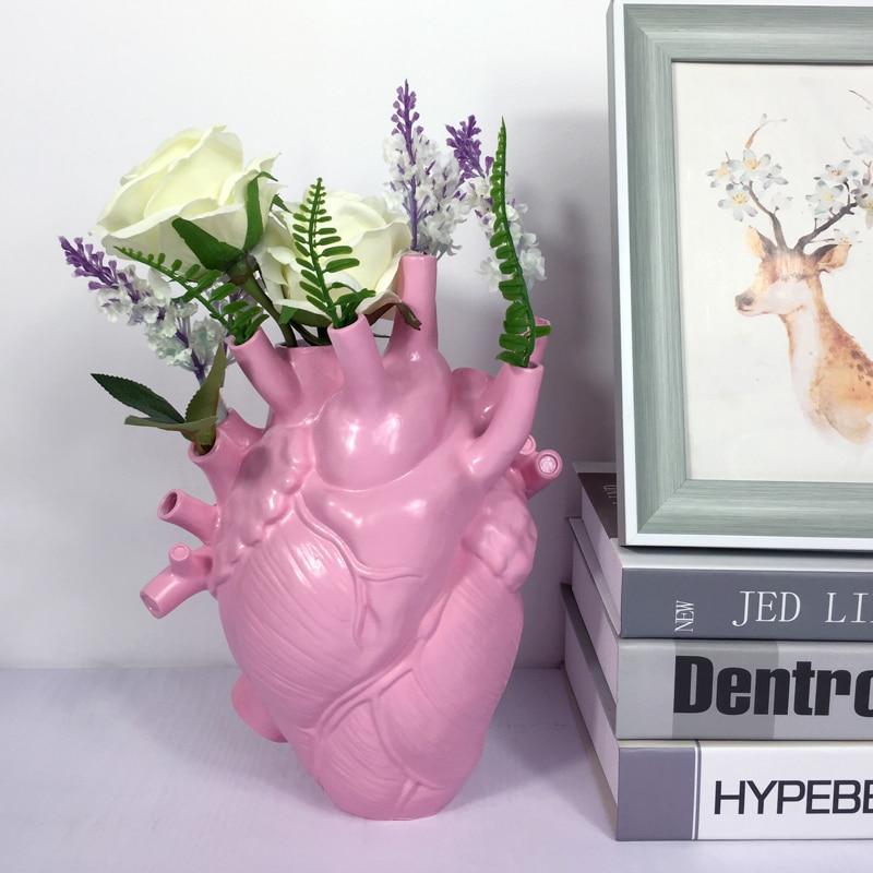 Creative Heart-Shaped Vase – Artistic and Stylish for Any Interior