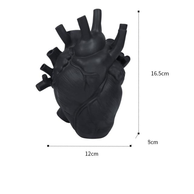 Creative Heart-Shaped Vase – Artistic and Stylish for Any Interior