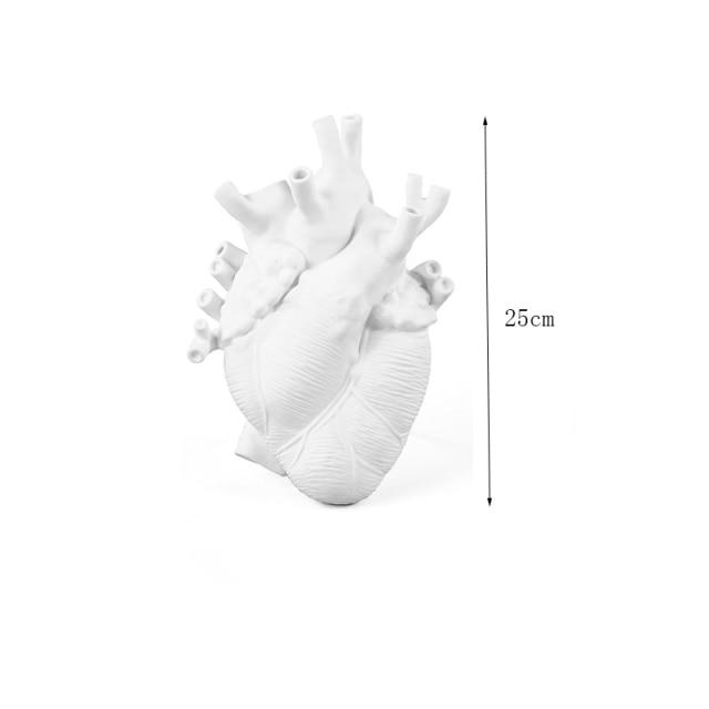 Creative Heart-Shaped Vase – Artistic and Stylish for Any Interior