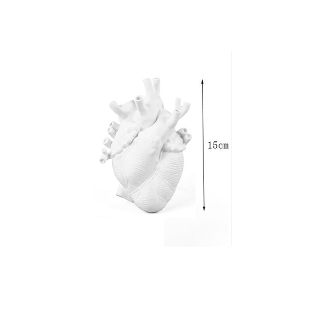 Creative Heart-Shaped Vase – Artistic and Stylish for Any Interior