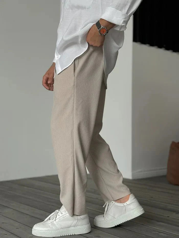 Premium Corduroy Trousers – For a refined and relaxed look
