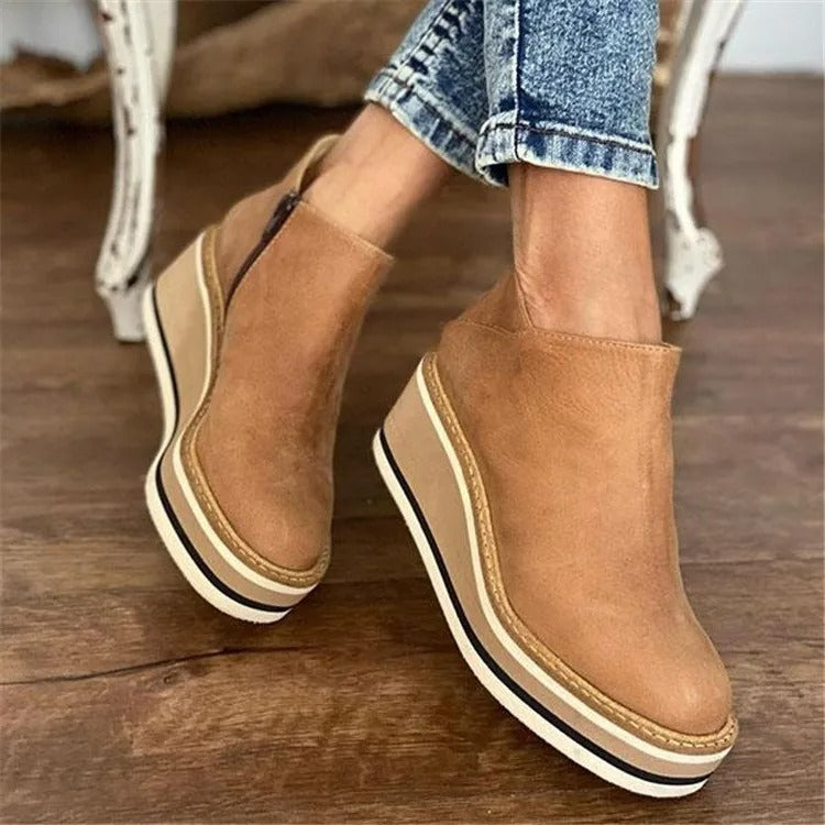 Urban Chic Platform Boots for Women – Stylish and Comfortable Women's Boots