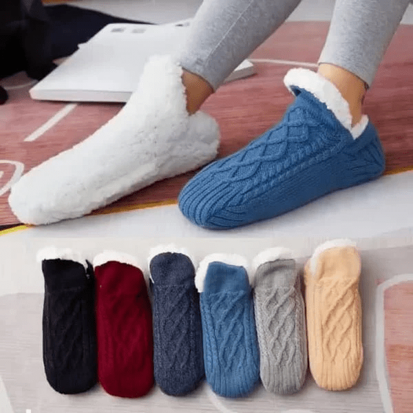 Cozy Cable Knit House Socks - Warmth and Comfort for Home
