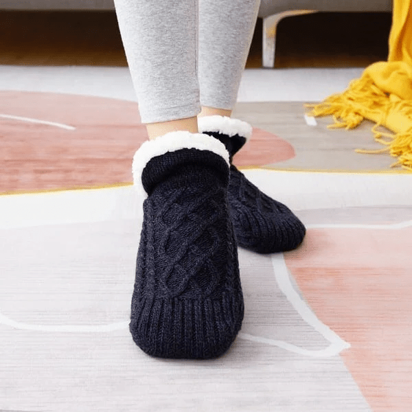 Cozy Cable Knit House Socks - Warmth and Comfort for Home