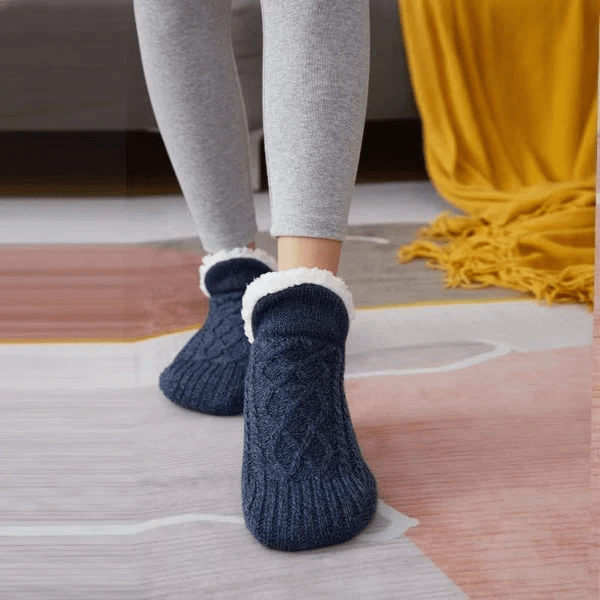 Cozy Cable Knit House Socks - Warmth and Comfort for Home