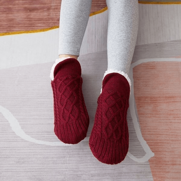 Cozy Cable Knit House Socks - Warmth and Comfort for Home