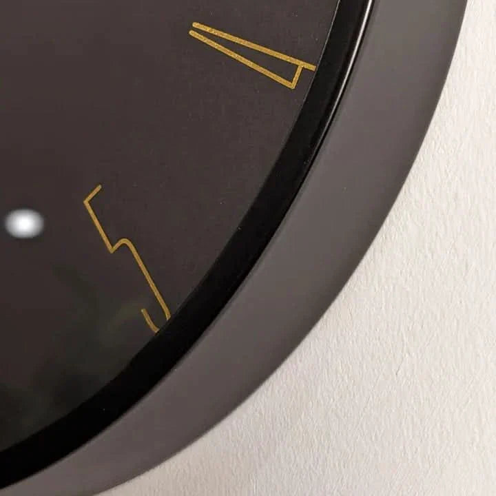 Aurelia Classic Wall Clock – Silent Black & Gold Design with Quartz Movement