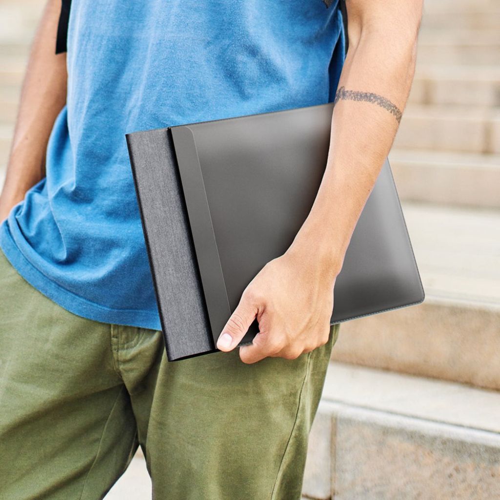 PowerDesk Sleeve – Slim Laptop Case with Wireless Charging Function