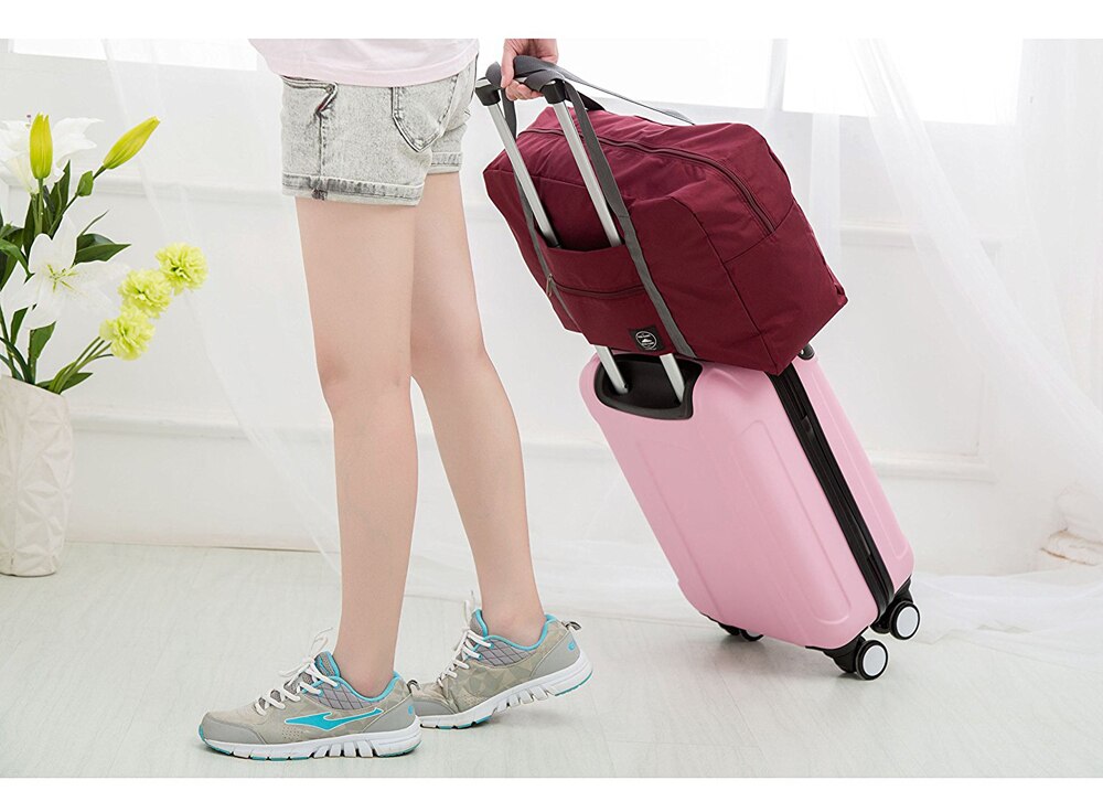 TravelMate Compact Foldable Travel Bag – Practical and Spacious