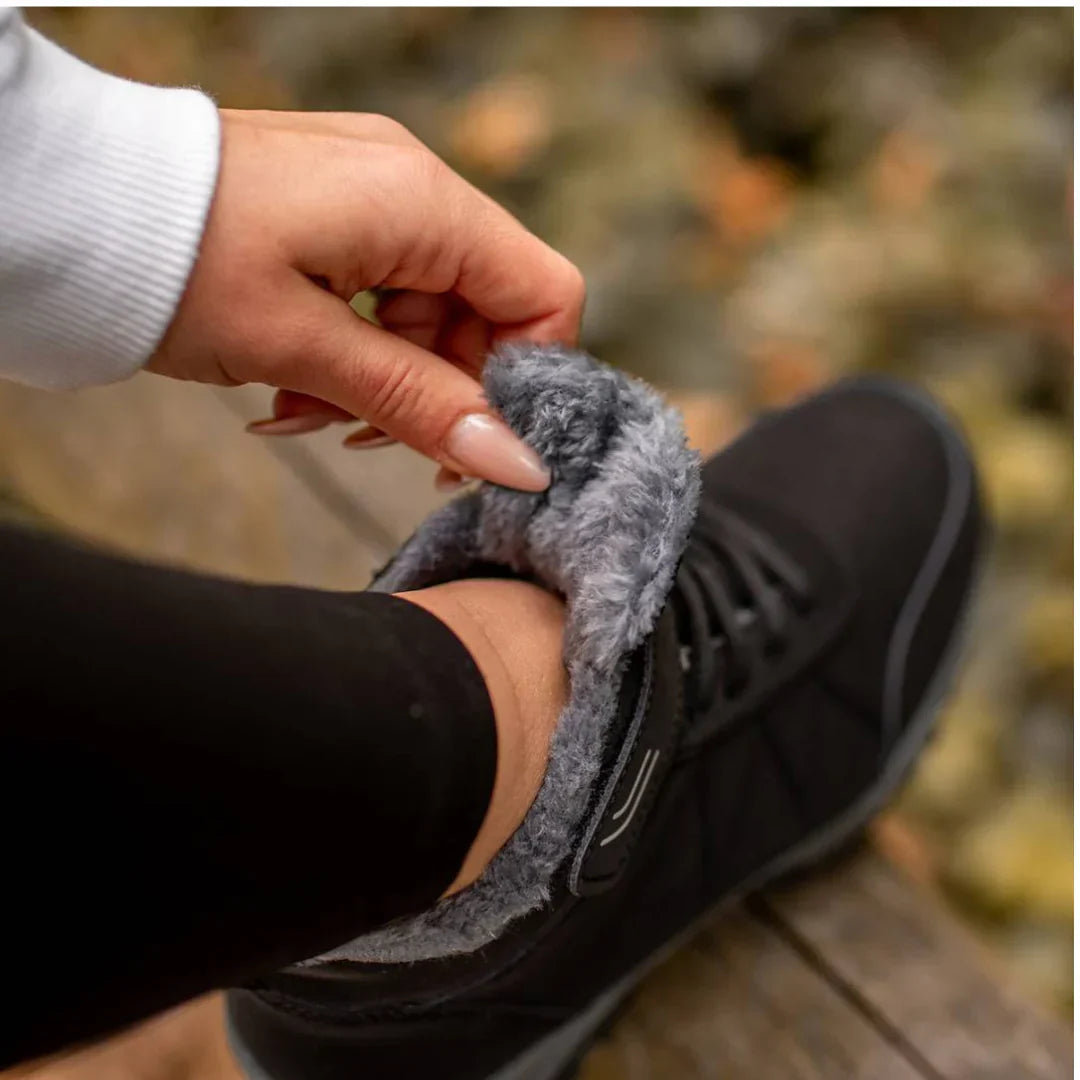 WinterGrip Women's Boots - Warm & Stylish