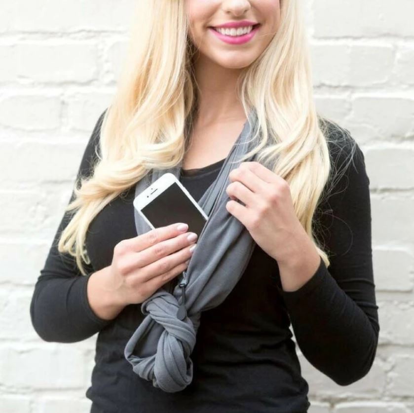 Infinity Scarf with Hidden Pocket – Style & Safety in One