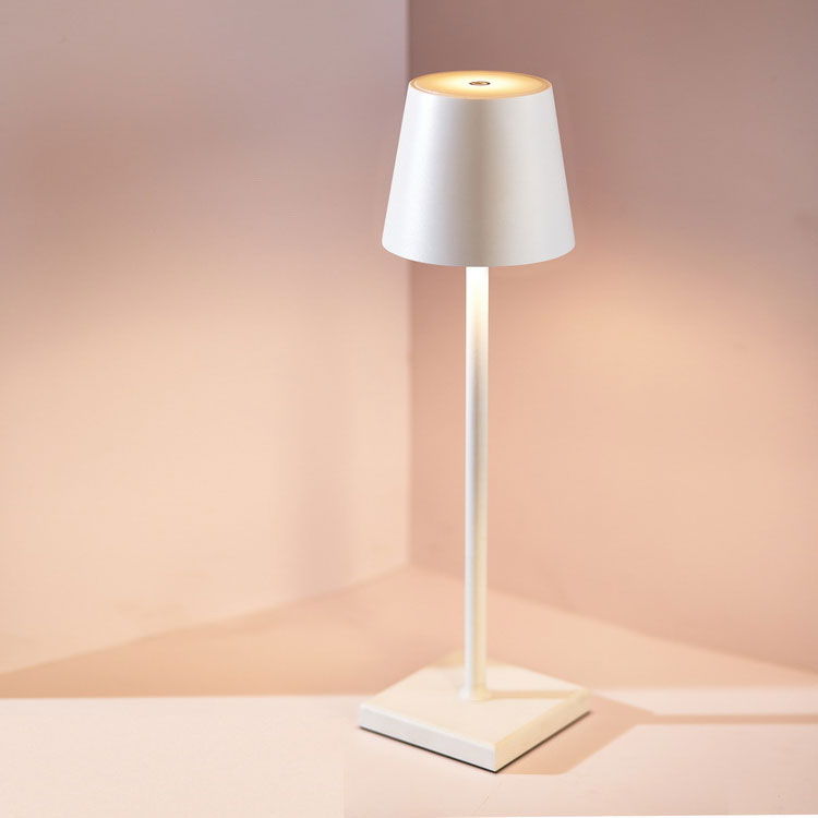 Aurora Luxe Table Lamp – Timeless Elegance for Any Interior